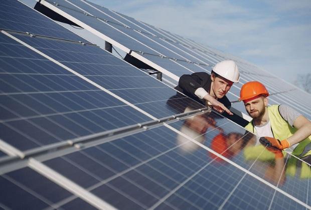 10 Reasons Why You Should Consider Solar Panel Installation | BUILD