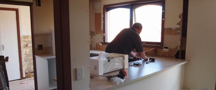 15 secrets to renovating small kitchens