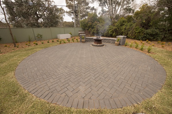 DIY-friendly paving patterns