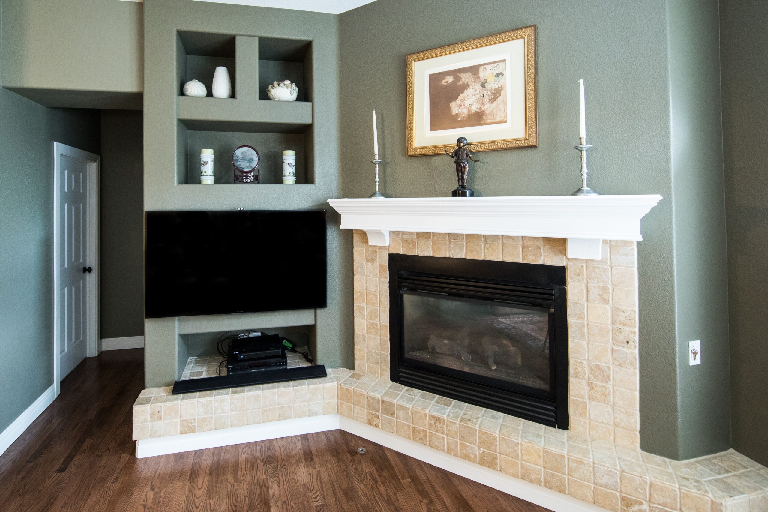 Want to Install a Home Fireplace? 7 Things to Keep in Mind