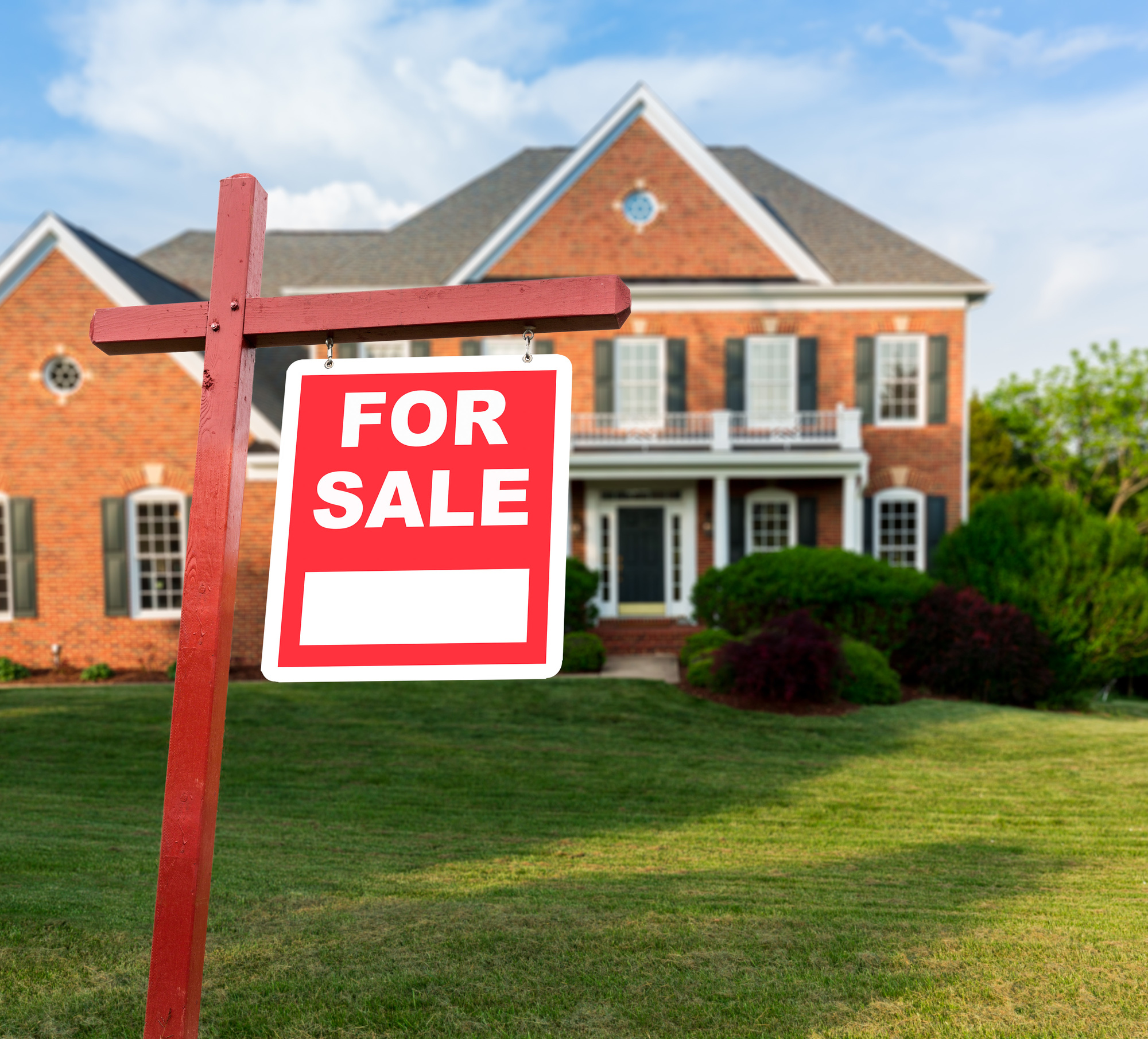 What Does the Process of Selling a House Involve?