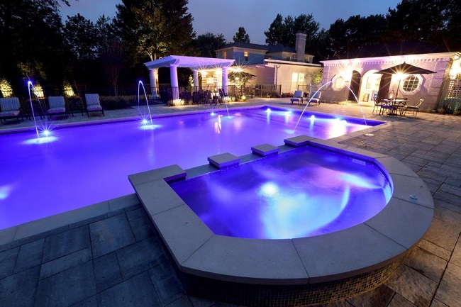 6 Reasons You Need LED Pool Lights