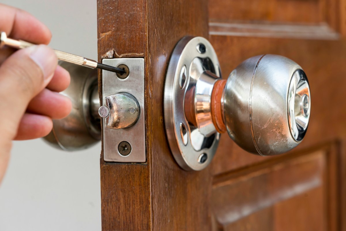 Circumstances In Which You Should Call Up An Expert Locksmith