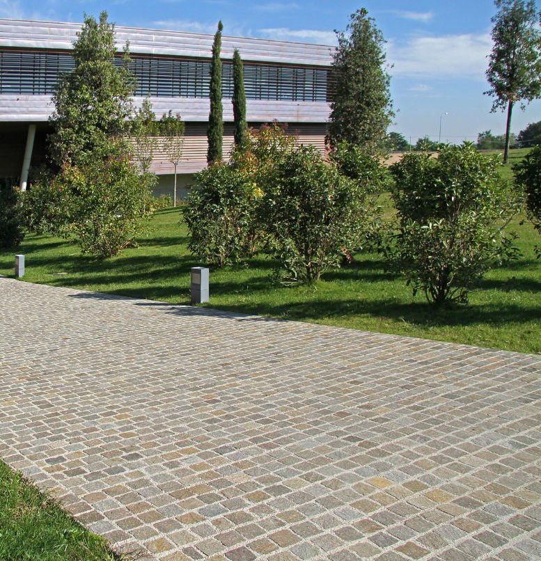 What to consider while selecting driveway pavers