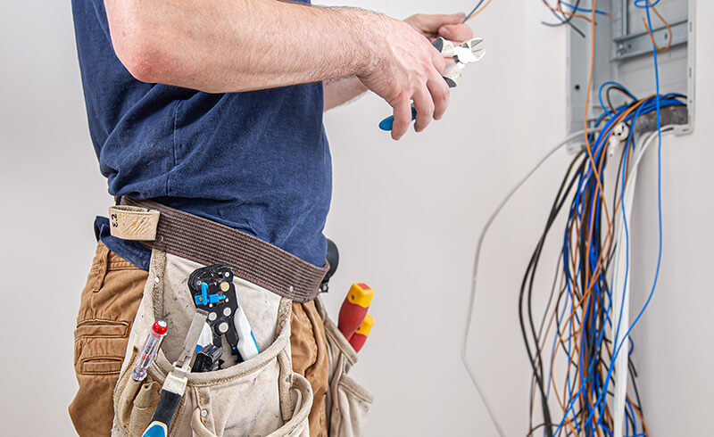 Important Questions to Ask Your Electrician Before Hiring Them