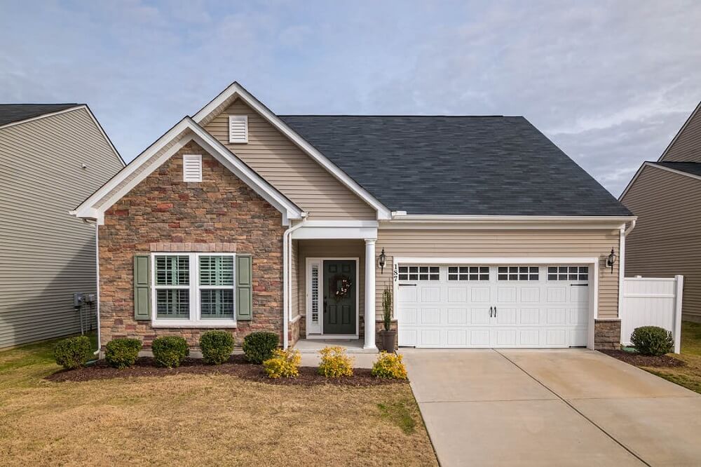 Tips to Replace Your Garage Door to Invigorate Your Home’s Appearance