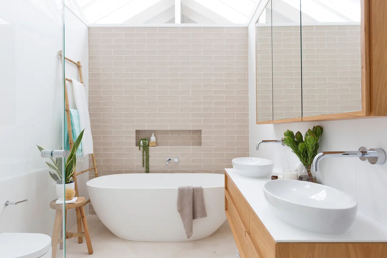 Transform Your Bathroom with These 10 Budget-Friendly Bathroom Renovation Under $10,000