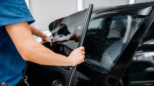 Window tinting wizardry: Types and customization for Sydney driver