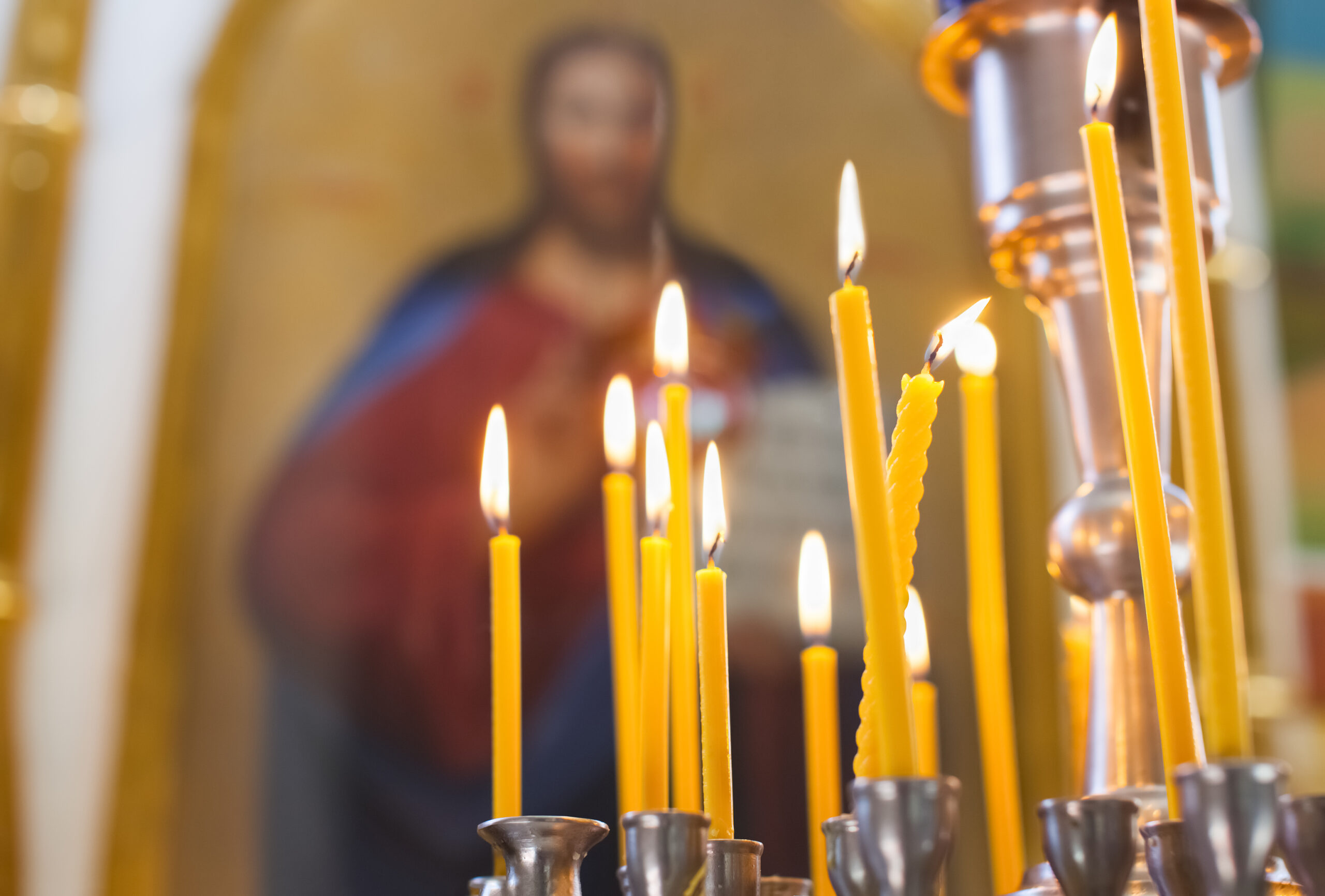 Aesthetic Elegance Decorating with Orthodox Candles for Every Occasion