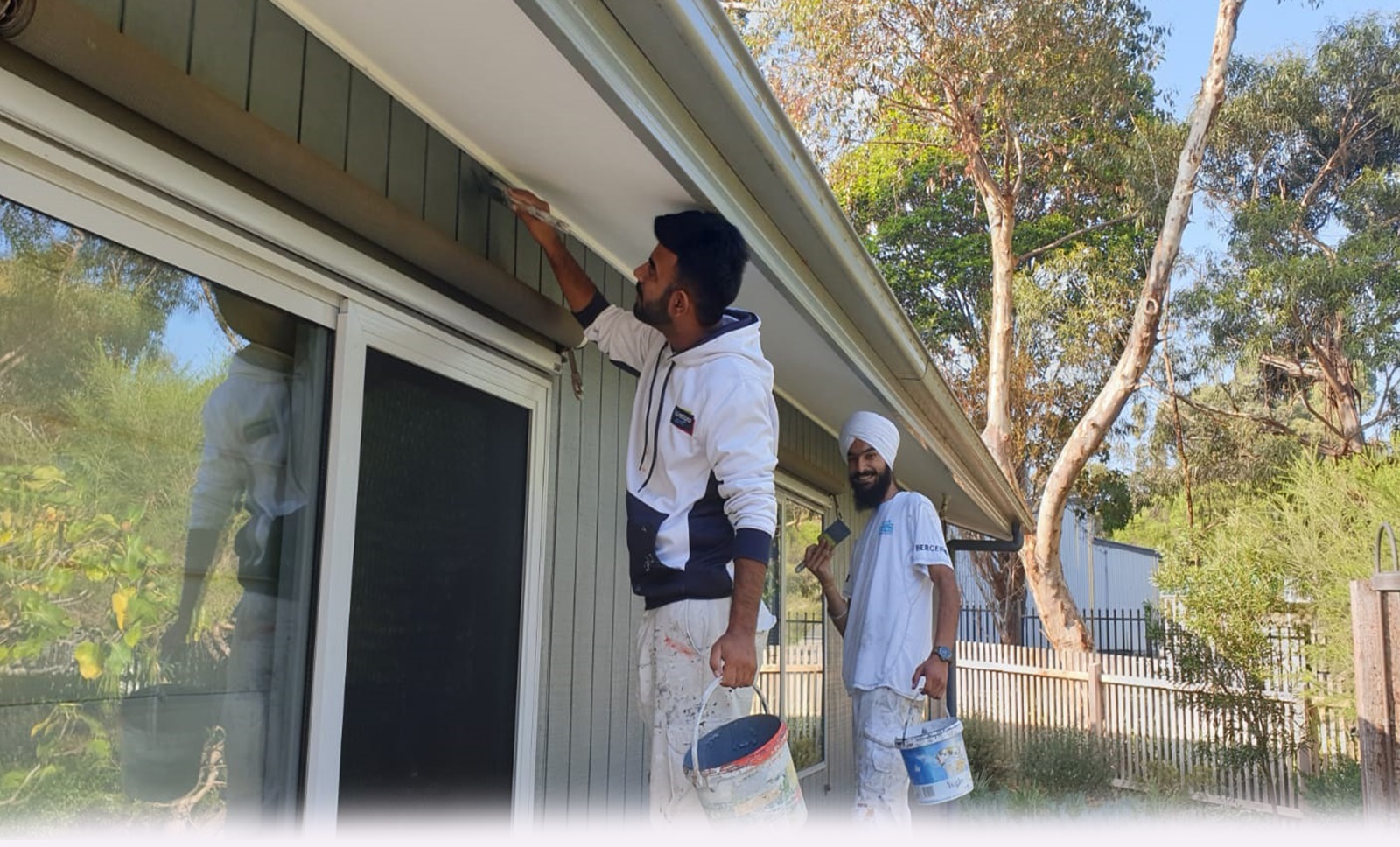 Brush Strokes and Skylines: Choosing the Right Painting Services in Melbourne Brush Strokes and Skylines: Choosing the Right Painting Services in Melbourne