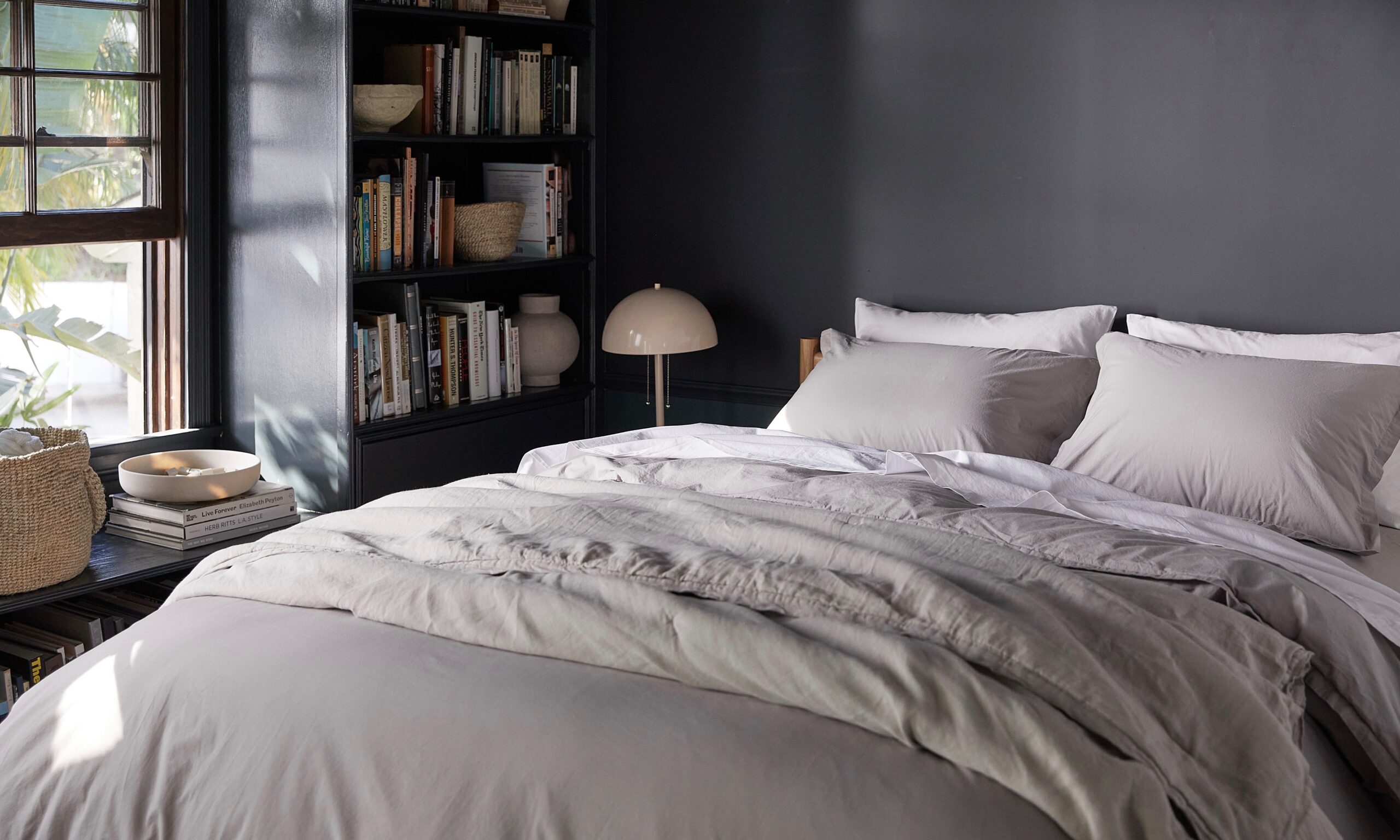 Linen vs. Cotton Quilts: Making the Right Choice for Your Bedroom Comfort